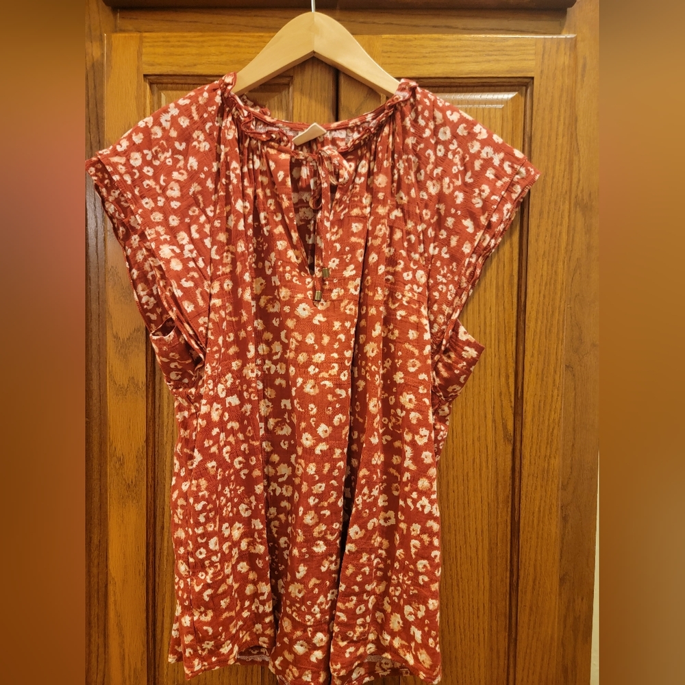 Good Hart flowy top